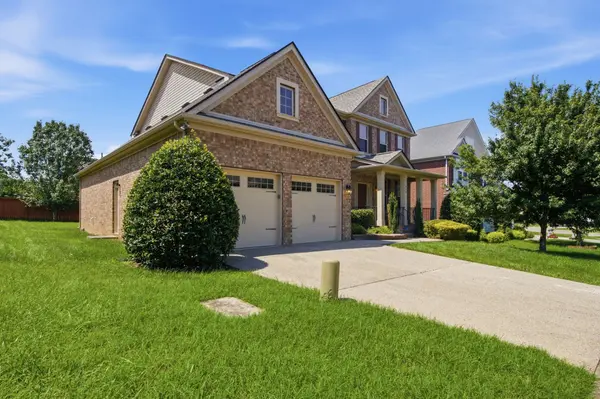 410 Valley Spring Dr, Mount Juliet, TN 37122