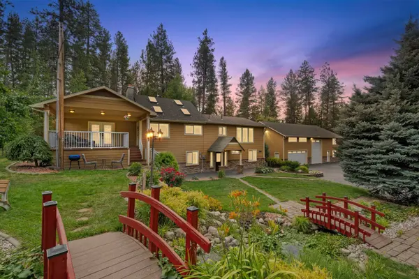 15922 E Foothills Rd, Spokane, WA 99217