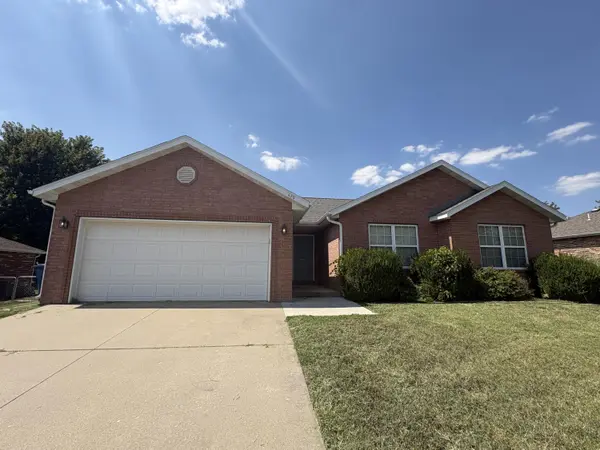429 N Douglas DR, Republic, MO 65738