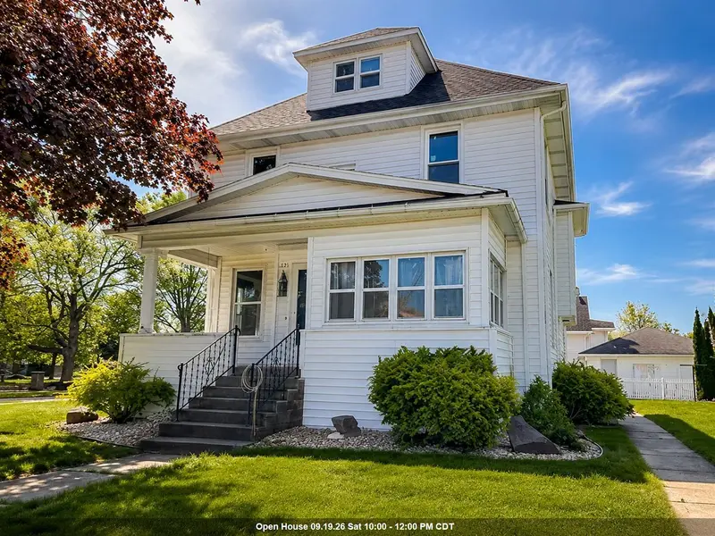 125 S GARDEN AVE, Gillett, WI 54124