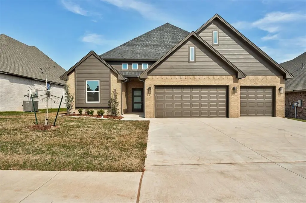 2124 Josslyn PL, Edmond, OK 73034