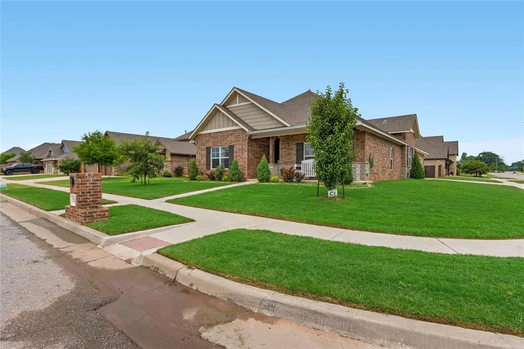 12101 SW 46th ST, Mustang, OK 73064