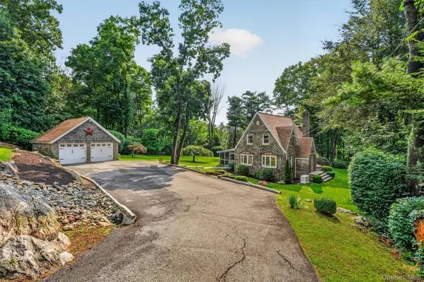 811 Farmers Mills RD, Carmel, NY 10512