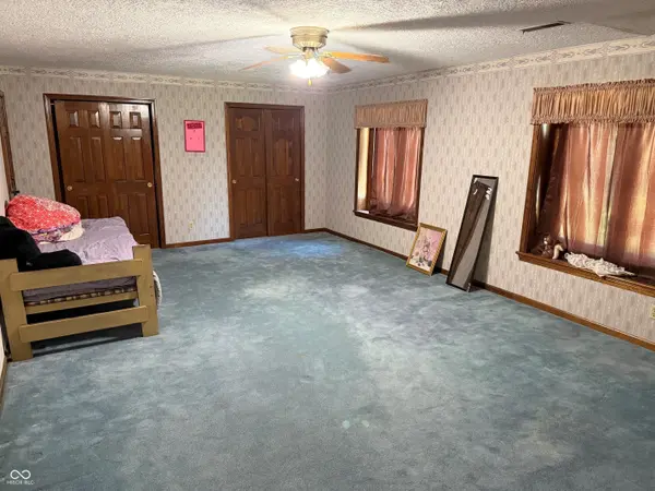 5225 Lava LN, Indianapolis, IN 46237