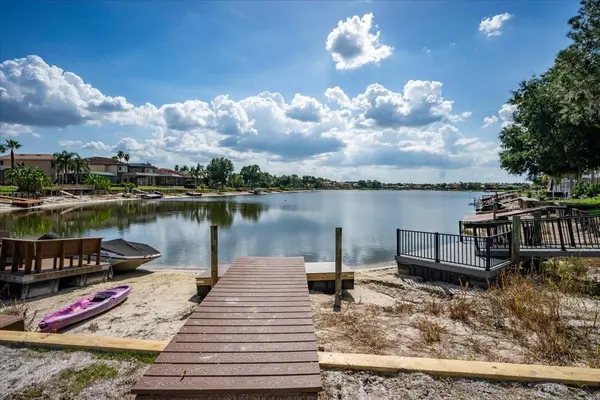 17802 SAINT LUCIA ISLE DR, Tampa, FL 33647