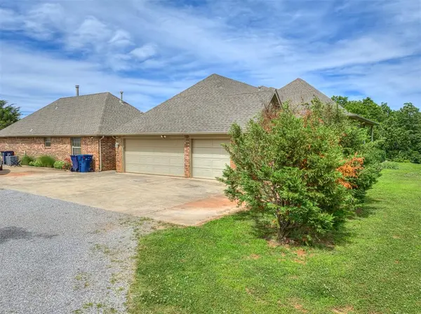 14211 SE 44th ST, Choctaw, OK 73020