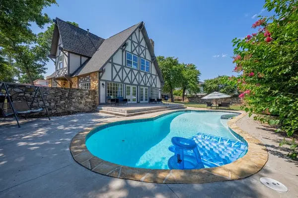 8029 Golden Oaks RD, Oklahoma City, OK 73127