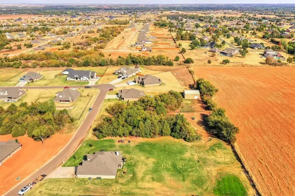 13460 Blue Star ST, Edmond, OK 73025