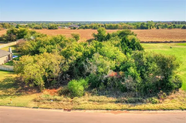 13460 Blue Star ST, Edmond, OK 73025