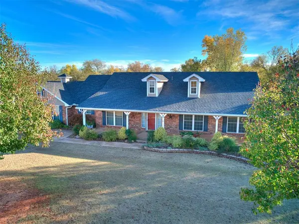 3222 Edmond Rd NE RD, Piedmont, OK 73078