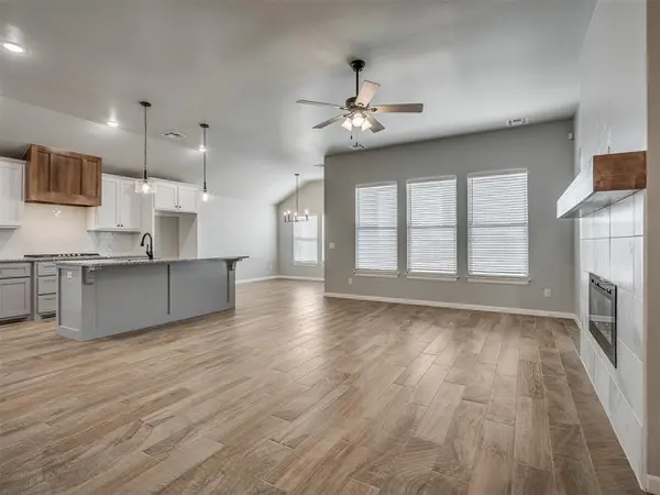 2777 Sherwood CT, Newcastle, OK 73065