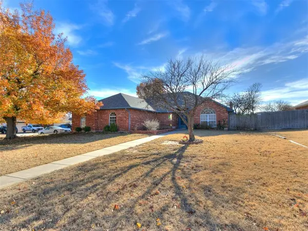 11900 NW 7th ST, Yukon, OK 73099