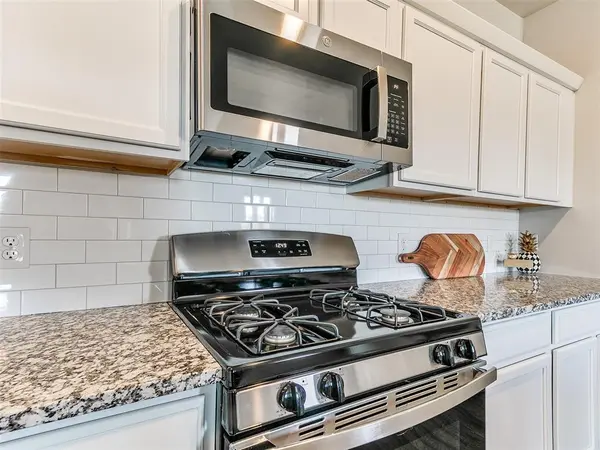 13075 Mannington RD, Edmond, OK 73025