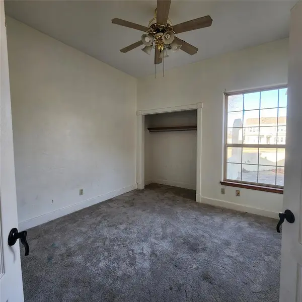 415 Country Club DR, Holdenville, OK 74848