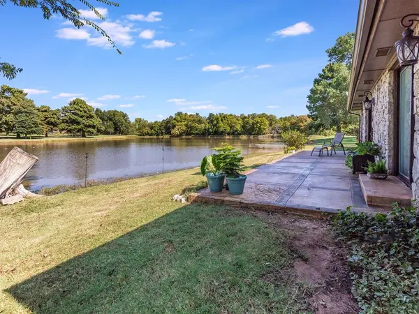 2207 Lake Front CIR, Norman, OK 73069