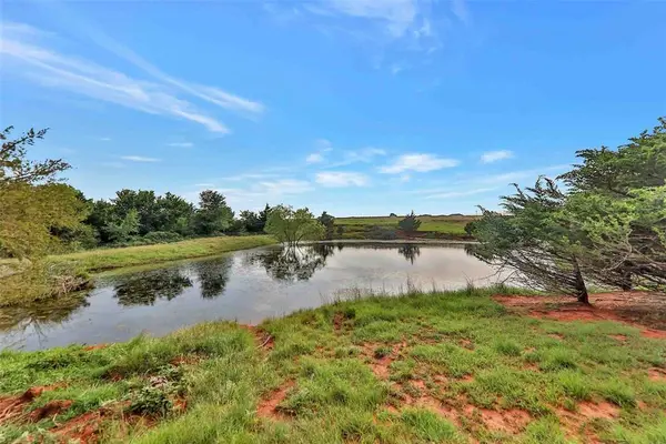 00900 N Broadway RD, Mulhall, OK 73063
