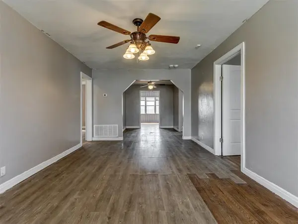 6812 NW 46th ST, Bethany, OK 73008