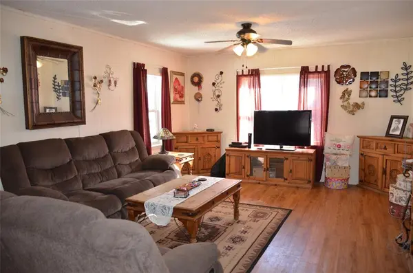 317 S 2nd ST, Okemah, OK 74859