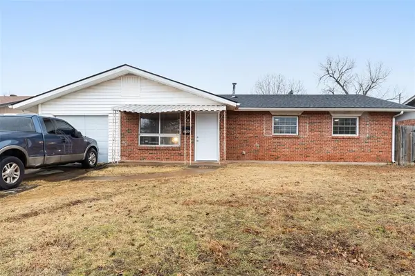 2700 Yorkshire AVE, Moore, OK 73160