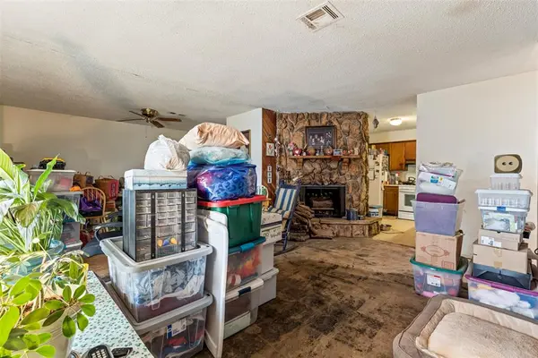 2700 Yorkshire AVE, Moore, OK 73160