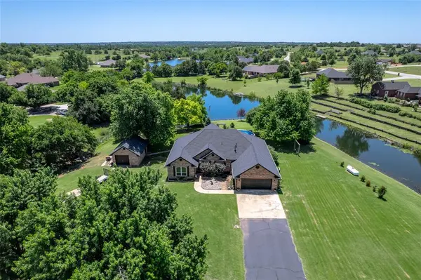 2804 Pelican WAY, Blanchard, OK 73010