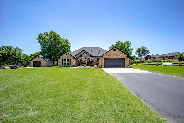 2804 Pelican WAY, Blanchard, OK 73010