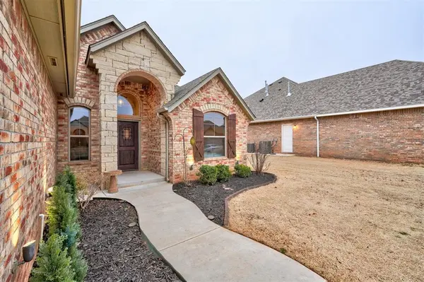 11504 Fairways AVE, Yukon, OK 73099