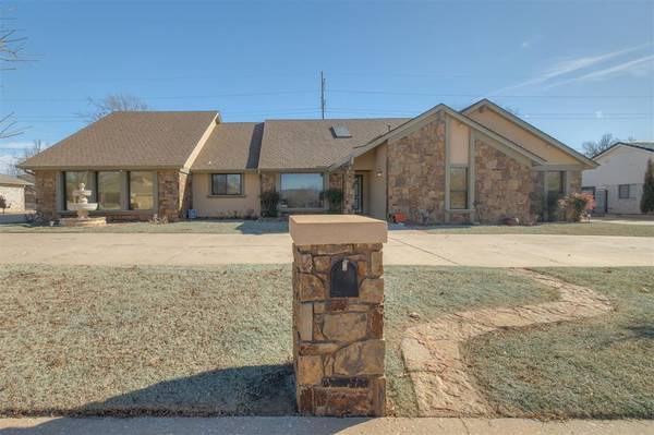 11108 Abbeywood, Oklahoma City, OK 73170