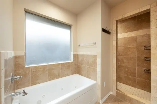 709 N Fox WAY, Mustang, OK 73064