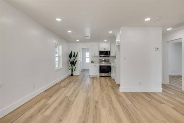 3221 SW 21st ST, Oklahoma City, OK 73108