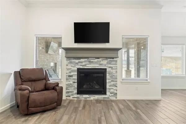 704 Cassandra LN, Yukon, OK 73099