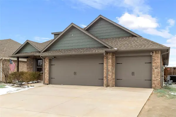 704 Cassandra LN, Yukon, OK 73099