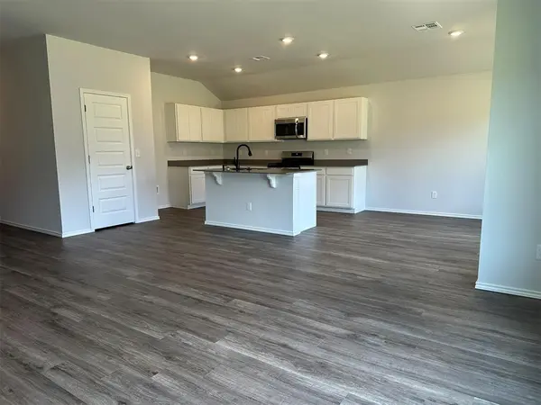1825 Sugar Pine WAY, Edmond, OK 73034