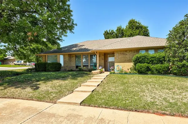6601 Ridge SPGS, Oklahoma City, OK 73132