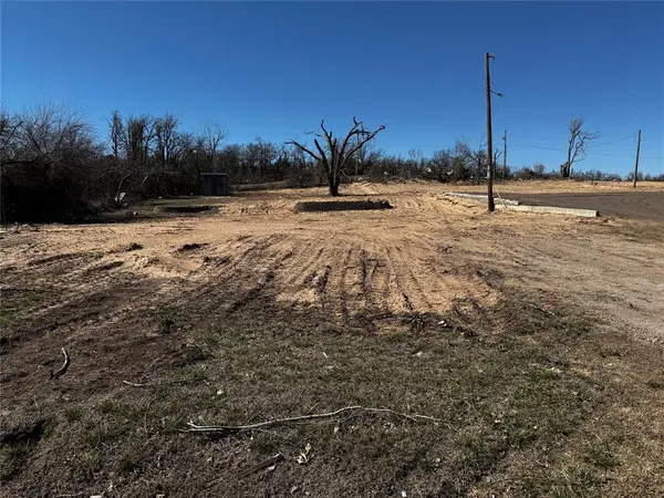 4409 Maxine DR, Choctaw, OK 73020
