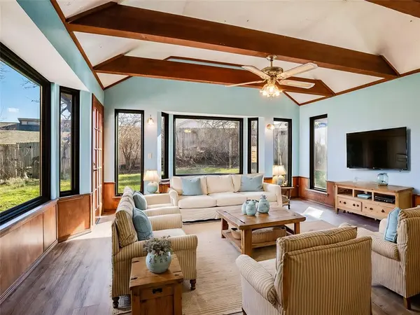 904 Belle Air AVE, Edmond, OK 73013