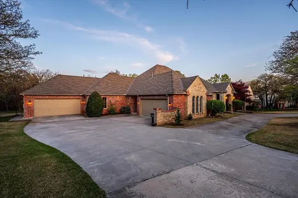 4808 Clipper XING, Edmond, OK 73013
