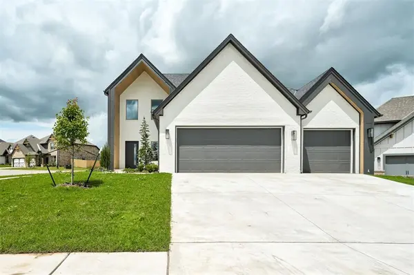 8101 Jenny LN, Edmond, OK 73034