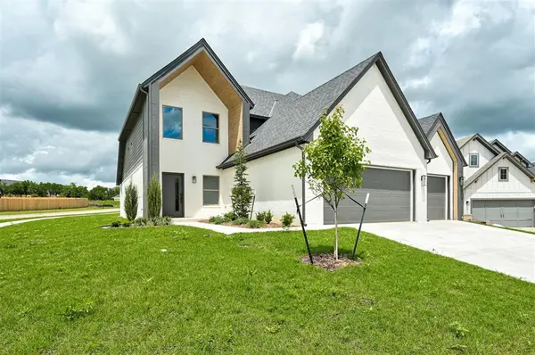 8101 Jenny LN, Edmond, OK 73034