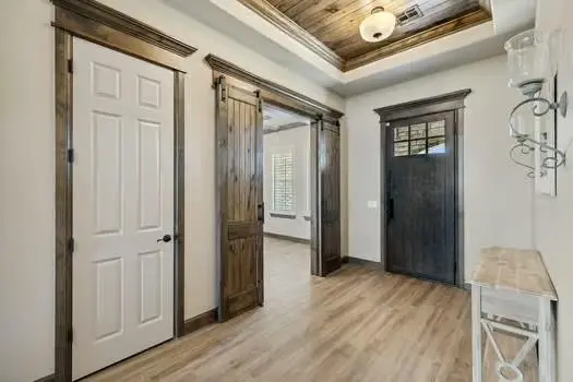 924 Dorsi CIR, Newcastle, OK 73065