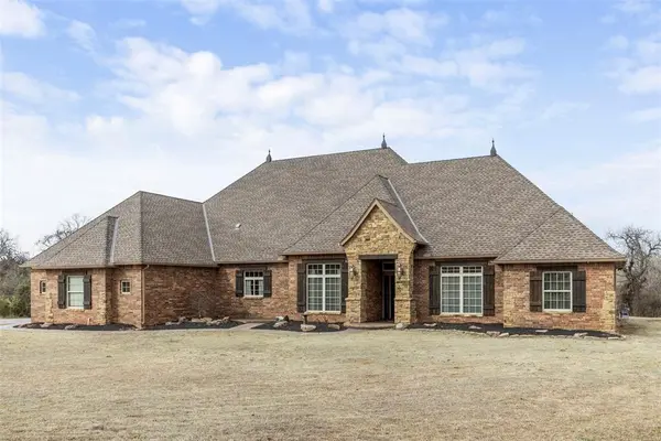 16322 Sandstone CIR, Choctaw, OK 73020