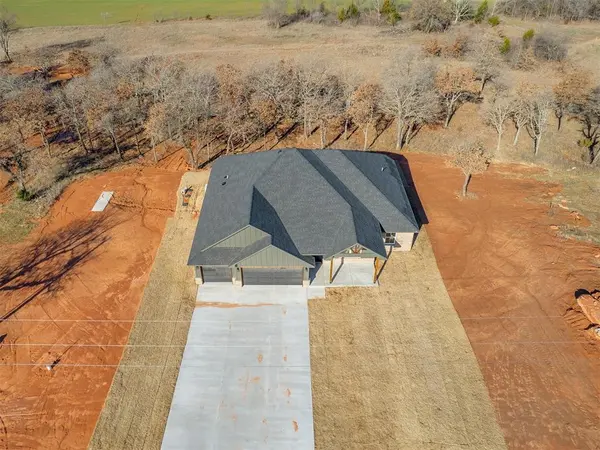 1208 Jerzee Mae RD, Blanchard, OK 73010