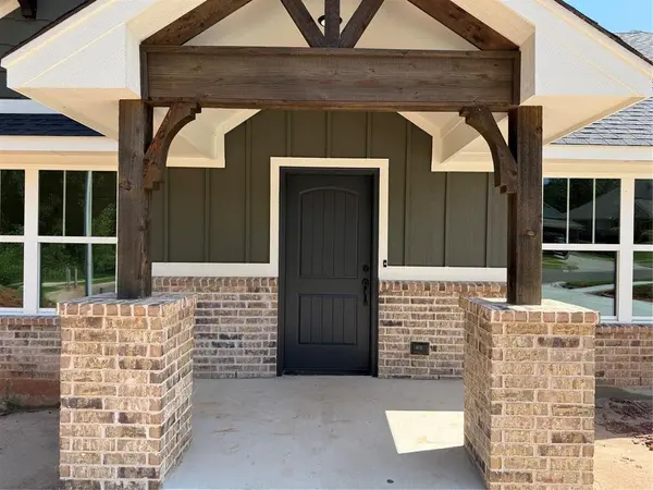 912 Dahlia LN, Noble, OK 73068