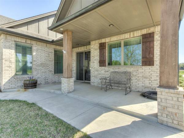 1435 Walnut WAY, Goldsby, OK 73093
