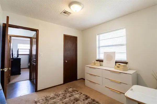 19 Red Oak RD, Shawnee, OK 74804