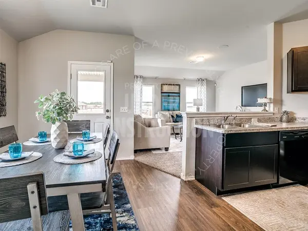 21121 River Mist DR Harrah, OK 73045