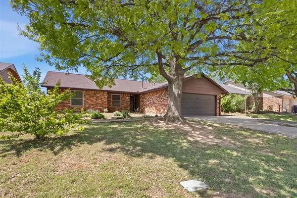 8201 Curtis TER, Oklahoma City, OK 73132