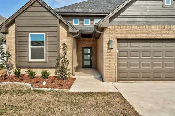 2124 Josslyn PL, Edmond, OK 73034