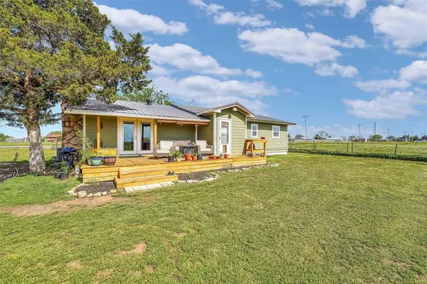 16469 S County Road 215 RD, Headrick, OK 73549