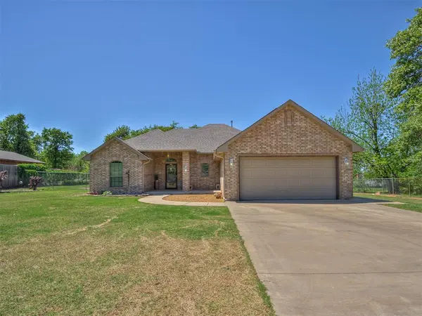 687 Oak Park DR, Choctaw, OK 73020